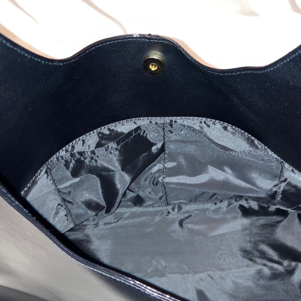 NWT Victoria Secret Black Faux Leather Tote with Bow Handle - Picture 5 of 6